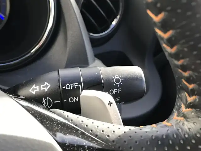 ホンダ フィット ハイブリット RS ファインスタイル 富山県 2013(平25)年 4.8万km スーパープラチナアクアメタリック 社外ナビ/ワンセグTV/バックカメラ/クルーズコントロール/スマートキー/横滑り防止装置/パドルシフト/ステアリングスイッチ/HIDヘッドライト/ETC/ウインカーミラー/電動格納ミラー