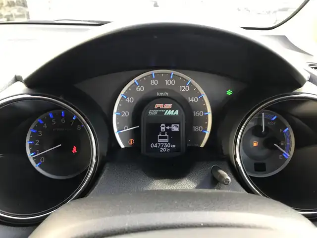 ホンダ フィット ハイブリット RS ファインスタイル 富山県 2013(平25)年 4.8万km スーパープラチナアクアメタリック 社外ナビ/ワンセグTV/バックカメラ/クルーズコントロール/スマートキー/横滑り防止装置/パドルシフト/ステアリングスイッチ/HIDヘッドライト/ETC/ウインカーミラー/電動格納ミラー