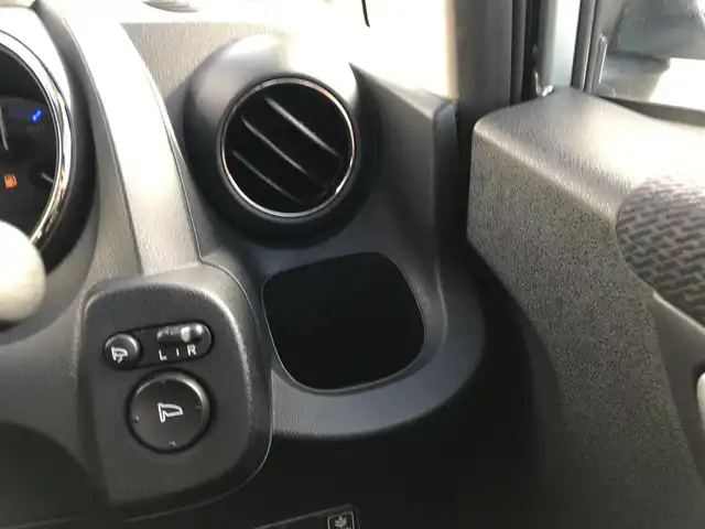 ホンダ フィット ハイブリット RS ファインスタイル 富山県 2013(平25)年 4.8万km スーパープラチナアクアメタリック 社外ナビ/ワンセグTV/バックカメラ/クルーズコントロール/スマートキー/横滑り防止装置/パドルシフト/ステアリングスイッチ/HIDヘッドライト/ETC/ウインカーミラー/電動格納ミラー