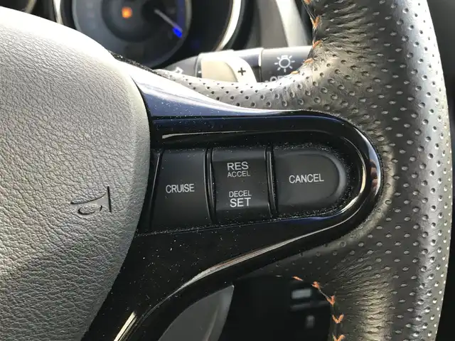 ホンダ フィット ハイブリット RS ファインスタイル 富山県 2013(平25)年 4.8万km スーパープラチナアクアメタリック 社外ナビ/ワンセグTV/バックカメラ/クルーズコントロール/スマートキー/横滑り防止装置/パドルシフト/ステアリングスイッチ/HIDヘッドライト/ETC/ウインカーミラー/電動格納ミラー