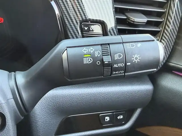 レクサス ＮＸ 250 バージョンL 香川県 2023(令5)年 2.3万km ソニッククォーツ ワンオーナー/パノラマルーフ/純正14インチナビ/フルセグテレビ/Bluetooth/USB端子/パノラミックビューモニター/ヘッドアップディスプレイ/ETC2.0/ドライブレコーダー/デジタルインナーミラー/ルーフレール/タンレザーシート/純正20インチアルミ/スマートキー/電動パーキングブレーキ/オートブレーキホールド/全席シートヒーター/三眼フルLEDヘッドランプ/フォグランプ/オートライト/Lexus Safety System/・プリクラッシュセーフティ/・緊急時操舵支援/・アダプティブハイビームシステム/ブラインドスポットモニター