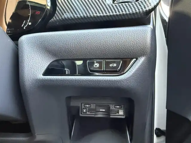 レクサス ＮＸ 250 バージョンL 香川県 2023(令5)年 2.3万km ソニッククォーツ ワンオーナー/パノラマルーフ/純正14インチナビ/フルセグテレビ/Bluetooth/USB端子/パノラミックビューモニター/ヘッドアップディスプレイ/ETC2.0/ドライブレコーダー/デジタルインナーミラー/ルーフレール/タンレザーシート/純正20インチアルミ/スマートキー/電動パーキングブレーキ/オートブレーキホールド/全席シートヒーター/三眼フルLEDヘッドランプ/フォグランプ/オートライト/Lexus Safety System/・プリクラッシュセーフティ/・緊急時操舵支援/・アダプティブハイビームシステム/ブラインドスポットモニター