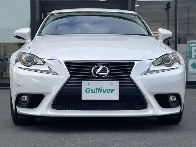 レクサス ＩＳ 200t 茨城県 2016(平28)年 4.2万km ソニッククォーツ 純正ナビ/【FM・AM・CD・BD・SD・TV・BT】/ETC/Bカメラ/パワーシートD＋N席/純正アルミホイール/純正フロアマット/純正LEDライト/オートライト