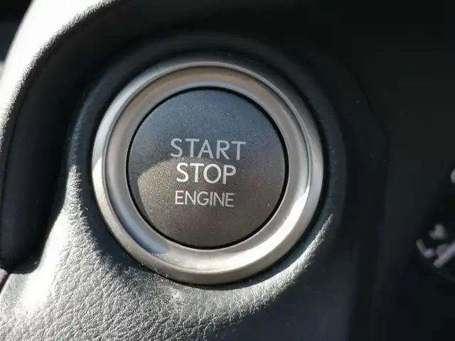 レクサス ＩＳ 200t 茨城県 2016(平28)年 4.2万km ソニッククォーツ 純正ナビ/【FM・AM・CD・BD・SD・TV・BT】/ETC/Bカメラ/パワーシートD＋N席/純正アルミホイール/純正フロアマット/純正LEDライト/オートライト