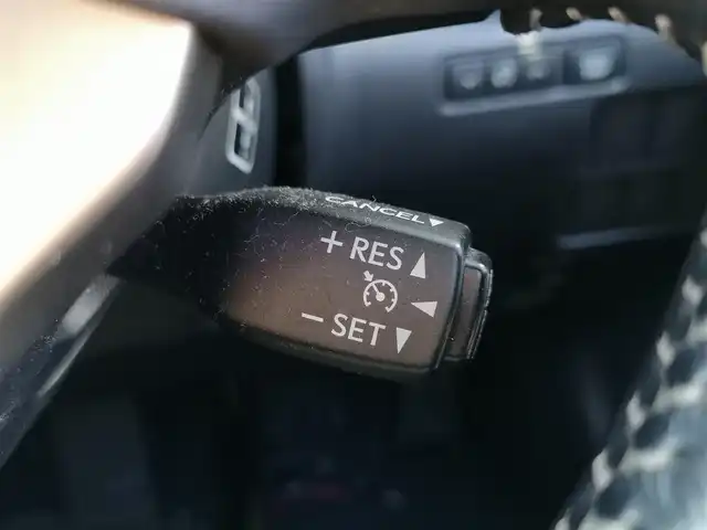 レクサス ＩＳ 200t 茨城県 2016(平28)年 4.2万km ソニッククォーツ 純正ナビ/【FM・AM・CD・BD・SD・TV・BT】/ETC/Bカメラ/パワーシートD＋N席/純正アルミホイール/純正フロアマット/純正LEDライト/オートライト