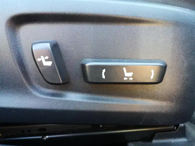 レクサス ＩＳ 200t 茨城県 2016(平28)年 4.2万km ソニッククォーツ 純正ナビ/【FM・AM・CD・BD・SD・TV・BT】/ETC/Bカメラ/パワーシートD＋N席/純正アルミホイール/純正フロアマット/純正LEDライト/オートライト