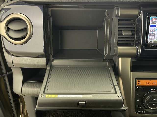 スズキ ハスラー Jスタイル Ⅲ ターボ 秋田県 2018(平30)年 6.3万km ブレイブカーキパール/スチールシルバー 4WD/社外ナビ　/フルセグTV/AM/FM/CD/DVD/Bluetooth/バックカメラ　/デュアルカメラブレーキサポート　/クルーズコントロール　/パドルシフト　/レーンキープアシスト　/横滑り防止装置/ダウンヒルアシストコントロール/アイドリングストップ/前席シートヒーター　/ビルトインETC/HIDヘッドライト/ハーフレザーシート/フォグランプ　/スマートキー/スペアキー/純正フロアマット/純正アルミホイール