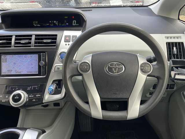 トヨタ プリウス α S 福島県 2013(平25)年 8.3万km ホワイトパールクリスタルシャイン 7人乗り 純正ナビ　フルセグTV Bluetooth バックカメラ ETC 純正16インチアルミホイール フォグランプ バックフォグ ワイパーデアイサー ドアバイザー フロアマット スマートキー