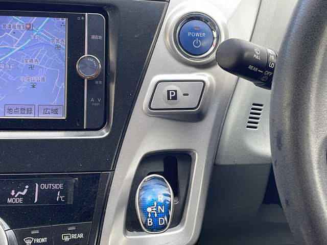 トヨタ プリウス α S 福島県 2013(平25)年 8.3万km ホワイトパールクリスタルシャイン 7人乗り 純正ナビ　フルセグTV Bluetooth バックカメラ ETC 純正16インチアルミホイール フォグランプ バックフォグ ワイパーデアイサー ドアバイザー フロアマット スマートキー