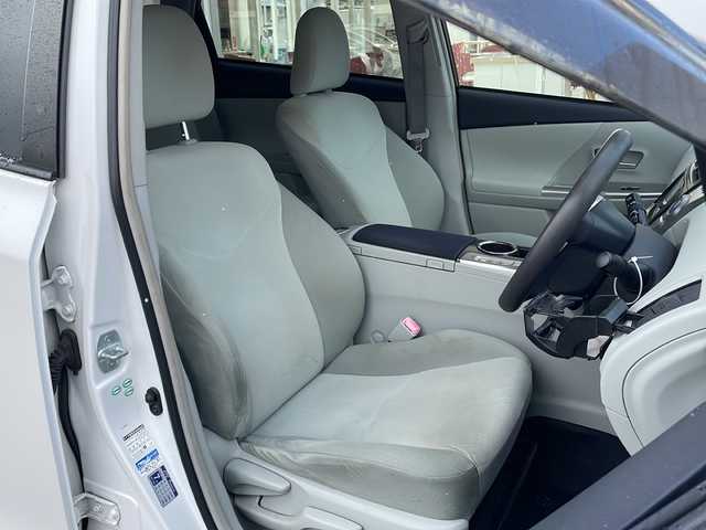 トヨタ プリウス α S 福島県 2013(平25)年 8.3万km ホワイトパールクリスタルシャイン 7人乗り 純正ナビ　フルセグTV Bluetooth バックカメラ ETC 純正16インチアルミホイール フォグランプ バックフォグ ワイパーデアイサー ドアバイザー フロアマット スマートキー