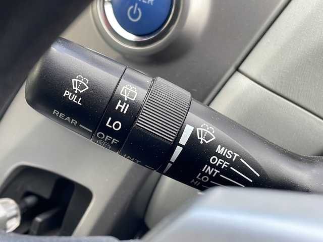 トヨタ プリウス α S 福島県 2013(平25)年 8.3万km ホワイトパールクリスタルシャイン 7人乗り 純正ナビ　フルセグTV Bluetooth バックカメラ ETC 純正16インチアルミホイール フォグランプ バックフォグ ワイパーデアイサー ドアバイザー フロアマット スマートキー