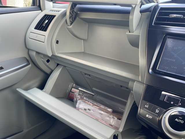 トヨタ プリウス α S 福島県 2013(平25)年 8.3万km ホワイトパールクリスタルシャイン 7人乗り 純正ナビ　フルセグTV Bluetooth バックカメラ ETC 純正16インチアルミホイール フォグランプ バックフォグ ワイパーデアイサー ドアバイザー フロアマット スマートキー