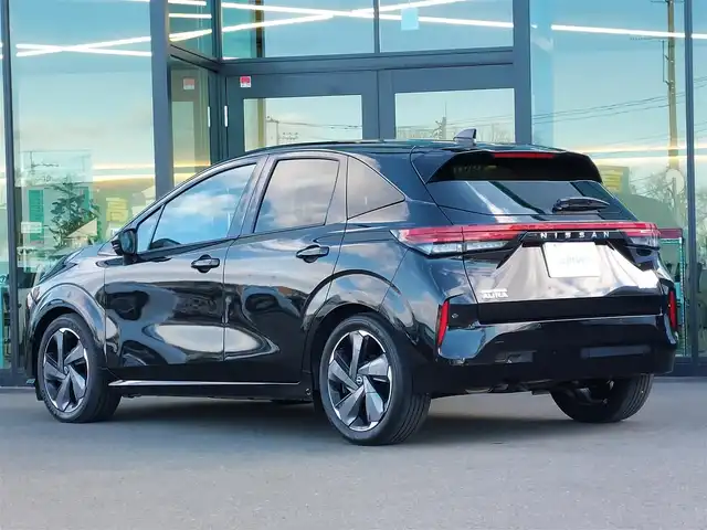 日産 オーラ G レザーエディション 東京都 2021(令3)年 2.3万km 黒 全方位運転支援システム/・エマージェンシーブレーキ/・車線逸脱防止支援/・ブラインドスポットアシスト/・ハイビームアシスト/・コーナーセンサー/・プロパイロット/・アラウンドビューモニター/BOSEサウンドシステム　/純正9インチメモリナビ/フルセグTV/ETC2.0/ドライブレコーダー/レザーシート/革巻ステアリング　/ＬＥＤヘッドライト　/オートライト　/オートマチックハイビーム　/スマートキー/プッシュスタート