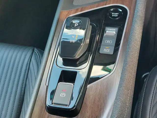 日産 オーラ G レザーエディション 東京都 2021(令3)年 2.3万km 黒 全方位運転支援システム/・エマージェンシーブレーキ/・車線逸脱防止支援/・ブラインドスポットアシスト/・ハイビームアシスト/・コーナーセンサー/・プロパイロット/・アラウンドビューモニター/BOSEサウンドシステム　/純正9インチメモリナビ/フルセグTV/ETC2.0/ドライブレコーダー/レザーシート/革巻ステアリング　/ＬＥＤヘッドライト　/オートライト　/オートマチックハイビーム　/スマートキー/プッシュスタート