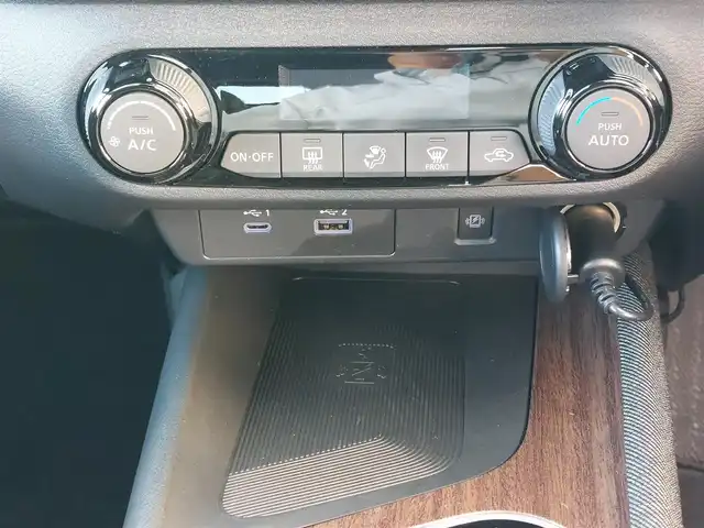 日産 オーラ G レザーエディション 東京都 2021(令3)年 2.3万km 黒 全方位運転支援システム/・エマージェンシーブレーキ/・車線逸脱防止支援/・ブラインドスポットアシスト/・ハイビームアシスト/・コーナーセンサー/・プロパイロット/・アラウンドビューモニター/BOSEサウンドシステム　/純正9インチメモリナビ/フルセグTV/ETC2.0/ドライブレコーダー/レザーシート/革巻ステアリング　/ＬＥＤヘッドライト　/オートライト　/オートマチックハイビーム　/スマートキー/プッシュスタート