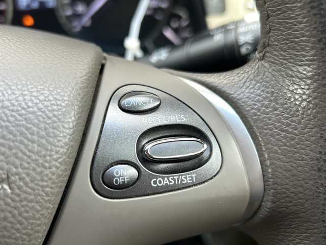 日産 フーガ 250GT Aパッケージ 埼玉県 2012(平24)年 7.5万km クリスタルホワイトパール (株)IDOMが運営する【じしゃロン熊谷店】の自社ローン専用車両になりますこちらは現金またはオートローンご利用時の価格です。自社ローンご希望の方は別途その旨お申付け下さい/純正メーカーOPナビ/CD/DVD/BT/MSV/USB/フルセグ/ラジオ/バックカメラ/ビルトインETC/クルーズコントロール/革巻きステアリング/ステアリングスイッチ/D/N席パワーシート/スマートキー/プッシュスタート/純正18インチAW/純正フロアマット/ドアバイザー/横滑り防止システム/電動格納ウィンカーミラー