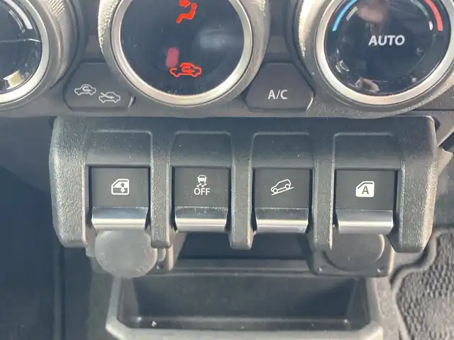 スズキ ジムニー XL 佐賀県 2021(令3)年 2.3万km ミディアムグレー 禁煙車/ワンオーナー車/スズキセーフティサポート/社外CDオーディオ/ Bluetooth/USB/AUX/CD/FM/AM/シートヒーター/横滑り防止装置/ヒーテッドドアミラー/電動格納ミラー/ヘッドライトレベライザー/スマートキー2個/AUTOライト/フォグランプ/車両取扱説明書/新車時保証書