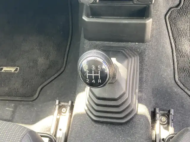 スズキ ジムニー XL 佐賀県 2021(令3)年 2.3万km ミディアムグレー 禁煙車/ワンオーナー車/スズキセーフティサポート/社外CDオーディオ/ Bluetooth/USB/AUX/CD/FM/AM/シートヒーター/横滑り防止装置/ヒーテッドドアミラー/電動格納ミラー/ヘッドライトレベライザー/スマートキー2個/AUTOライト/フォグランプ/車両取扱説明書/新車時保証書