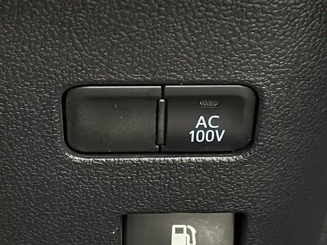 トヨタ プリウス SセーフティプラスⅡ 福岡県 2021(令3)年 8.4万km プラチナホワイトパールマイカ 純正7型メモリーナビ/（フルセグTV/BT/CD/DVD）/バックモニター/トヨタセーフティー/コーナーセンサー/レーダークルコン/BSM/前後ドラレコ/純正LEDヘッドライト/フォグランプ/スペアキー/Pスタート/純正フロアマット