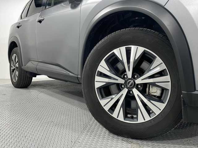 日産 エクストレイル X e－4ORCE 広島県 2022(令4)年 0.5万km ダークメタルグレー プロパイロット/純正9型ナビ(MM222D-Le)/・AM/FM/・USB接続/・HDMI接続/・フルセグTV/インテリジェントエマージェンシーブレーキ/踏み間違い衝突防止アシスト/ブラインドスポットモニター/車線逸脱警報/シートヒーター/運転席パワーシート/オートマチックハイビーム/電動パーキング/ETC/純正アルミホイール(235/60/R18)/スマートキー＆プッシュスタート/スペアキー(1本)/LEDヘッドライト