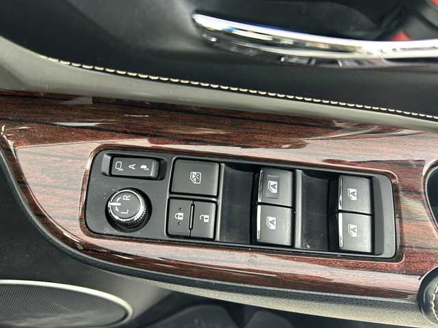 トヨタ ハリアー プレミアム 愛知県 2017(平29)年 8万km ホワイトパールクリスタルシャイン 衝突被害軽減ブレーキ/フルセグテレビ/社外ナビ（アルパイン）/ビルトインETC/ドライブレコーダー（前後）/バックモニター/ハーフレザーシート/LEDヘッドライト/レーダークルーズコントロール/純正１８インチアルミホイール/Bluetooth接続/スペアキー１本/プッシュスタート/スマートキー/パワーシート/オートライト/コーナーセンサー（前後）/電動リアゲート
