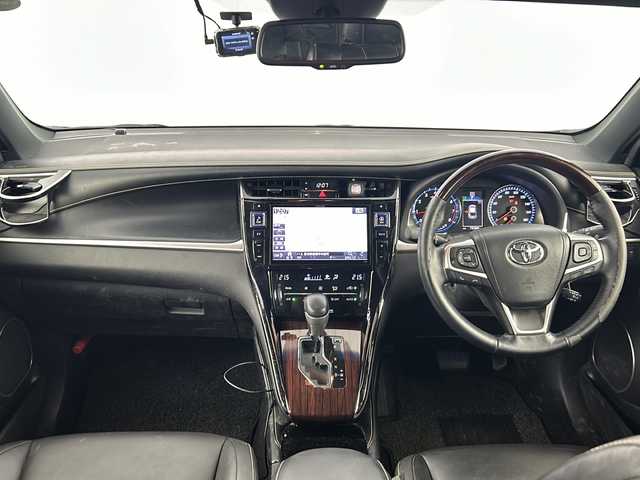 トヨタ ハリアー プレミアム 愛知県 2017(平29)年 8万km ホワイトパールクリスタルシャイン 衝突被害軽減ブレーキ/フルセグテレビ/社外ナビ（アルパイン）/ビルトインETC/ドライブレコーダー（前後）/バックモニター/ハーフレザーシート/LEDヘッドライト/レーダークルーズコントロール/純正１８インチアルミホイール/Bluetooth接続/スペアキー１本/プッシュスタート/スマートキー/パワーシート/オートライト/コーナーセンサー（前後）/電動リアゲート