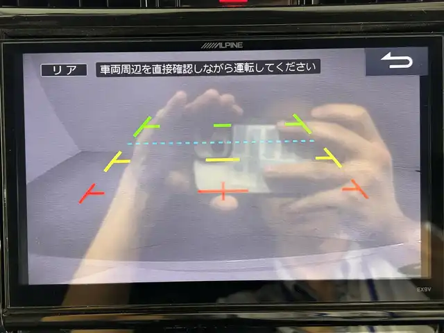 トヨタ ハリアー プレミアム 佐賀県 2017(平29)年 8万km ホワイトパールクリスタルシャイン アルパイン製9インチナビ/フルセグTV/Bluetooth/DVD/CD/SD/バックカメラ/トヨタセーフティセンス/衝突被害軽減ブレーキ/レーダークルーズコントロール/オートマチックハイビーム/レーンキープアシスト/誤発進抑制機能/ビルトインETC/ドライブレコーダー（前後）/パワーシート/電動リアゲート/ハーフレザーシート/LEDヘッドライト/純正１８インチアルミホイール/スペアキー１本/プッシュスタート/スマートキー/オートライト/コーナーセンサー（前後）