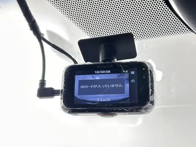 トヨタ ハリアー プレミアム 佐賀県 2017(平29)年 8万km ホワイトパールクリスタルシャイン アルパイン製9インチナビ/フルセグTV/Bluetooth/DVD/CD/SD/バックカメラ/トヨタセーフティセンス/衝突被害軽減ブレーキ/レーダークルーズコントロール/オートマチックハイビーム/レーンキープアシスト/誤発進抑制機能/ビルトインETC/ドライブレコーダー（前後）/パワーシート/電動リアゲート/ハーフレザーシート/LEDヘッドライト/純正１８インチアルミホイール/スペアキー１本/プッシュスタート/スマートキー/オートライト/コーナーセンサー（前後）