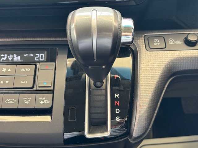 ホンダ ステップワゴン スパーダ ホンダセンシング 埼玉県 2021(令3)年 4.9万km プレミアムスパークルブラックパール ホンダセンシング/9インチ純正メモリーナビ/ CD/DVD/BT/フルセグ/USB/HDMI/AppleCarPlay/両側電動スライドドア/レーダークルーズコントロール/レーンキープアシスト/純正16インチアルミホイール/スマートキー/ETC2.0/禁煙車