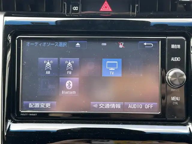 トヨタ ハリアー プレミアム 山口県 2017(平29)年 4.2万km ホワイトパールクリスタルシャイン 衝突被害軽減ブレーキ/レーダークルーズコントロール/レーンアシスト/オートマチックハイビーム/パワーバックドア/SDナビ フルセグTV CD DVD BT/バックカメラ/コーナーセンサー/LEDオートヘッドライト/フォグライト/スマートキー/ハーフレザーシート/パワーシート/ステアリングリモコン/ETC/W サイド カーテン ニー エアバッグ/保証書 取説 ナビ取説/禁煙車