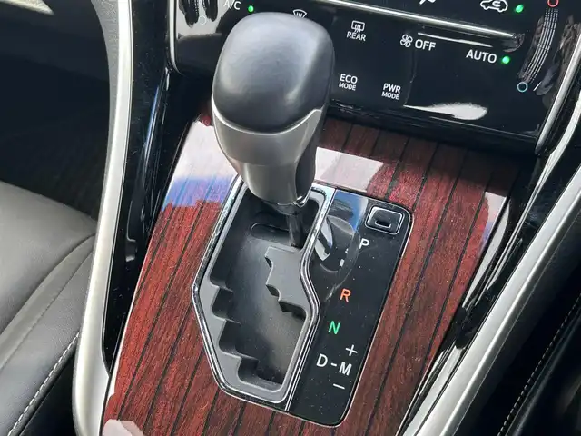トヨタ ハリアー プレミアム 山口県 2017(平29)年 4.2万km ホワイトパールクリスタルシャイン 衝突被害軽減ブレーキ/レーダークルーズコントロール/レーンアシスト/オートマチックハイビーム/パワーバックドア/SDナビ フルセグTV CD DVD BT/バックカメラ/コーナーセンサー/LEDオートヘッドライト/フォグライト/スマートキー/ハーフレザーシート/パワーシート/ステアリングリモコン/ETC/W サイド カーテン ニー エアバッグ/保証書 取説 ナビ取説/禁煙車