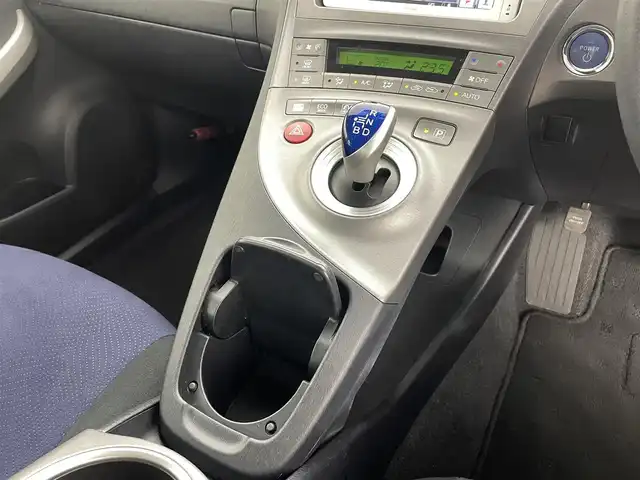 トヨタ プリウス S 福島県 2014(平26)年 4.6万km ライトパープルマイカ 純正ＳＤナビゲーション/【AM/FM/CD/Bluetooth/ワンセグ】/型番:NSCP-W62/バックカメラ　/前後ドライブレコーダー　/ＥＴＣ　/コーナーセンサー　/プッシュスタート　/・スマートキー　/ＨＩＤライト　/・フォグライト　/・オートライト　/ステアリングスイッチ/フロアマット/ドアバイザー