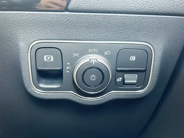 メルセデス・ベンツ ＧＬＡ２００ｄ 4マチック AMGライン 大阪府 2021(令3)年 1.9万km デジタルホワイト レザーエクスクルーシブP/アドバンスドP/レーダーセーフティP/サンルーフ/HUD/ACC/黒革/メモリ付きパワーシート/シートヒーター/純正ナビ/３６０度カメラ/純正19インチAW/LEDヘッドライト/アンビエントライト/電動リアゲート/パドルシフト/ブラインドスポット