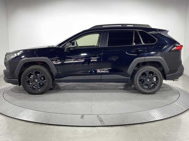 トヨタ ＲＡＶ４ アドベンチャー オフロードPKG 広島県 2021(令3)年 4.8万km アティチュードブラックマイカ 純正9型ディスプレイオーディオ/ルーフレール/ブラック合皮シート/パワーシート/シートヒーター/ベンチレーション/ステアリングヒーター/ダウンヒルアシストコントロール/マルチテレインセレクト/ブラインドスポットモニター/バックカメラ/クリアランスソナー/セーフティセンス/・プリクラッシュセーフティ/・レーントレーシングアシスト/・オートマチックハイビーム/・レーダークルーズコントロール/ETC/ドライブレコーダー