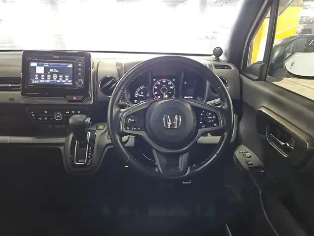 ホンダ Ｎ ＷＧＮ カスタム Lターボ ホンダS 富山県 2021(令3)年 4.7万km プラチナホワイトパール ワンオーナー/純正ディスプレイオーディオ/　(Bluetooth/AM/FM/CD)/ワンセグTV/バックモニター/ビルトインETC/渋滞追従機能付アダプティブクルーズコントロール/ソナーセンサー/ホンダセンシング/・衝突軽減ブレーキ/・誤発進抑制機能(前後)/・歩行者事故低減ステアリング/・先行車発進お知らせ機能/・標識認識機能/・車線逸脱支援システム/・オートハイビーム/ターボ/LEDヘッドランプ/本革巻きステアリング/パドルシフト/トリコット/合皮コンビシート/アレルクリーンプラスシート/運転席シートヒーター/純正15インチアルミホイール/スマートキーシステム/禁煙車