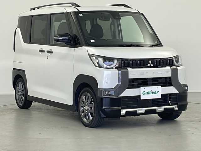 三菱 デリカミニ T プレミアム 岐阜県 2024(令6)年 0.8万km シルキーホワイト マイパイロット　/両側オートスライドドア　/オートマチックハイビーム　/ステアリングヒーター　/ビルトインＥＴＣ　/パドルシフト　/前席シートヒーター　/追従型クルーズコントロール　/電動格納ミラー　/電子パーキング/デジタルインナーミラー/エンジンスタートボタン/USB入力端子
