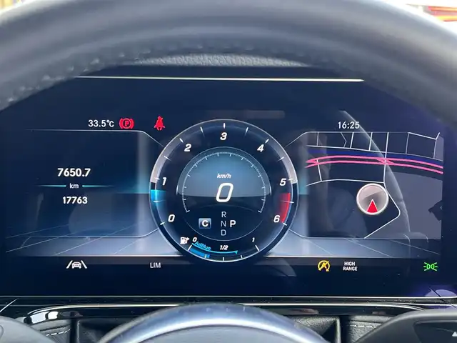 メルセデス・ベンツ ゲレンデヴァーゲン Ｇ４００ｄ AMGライン 千葉県 2023(令5)年 1.8万km 白 マヌファクトゥーアＰ/ラグジュアリーパッケージ/４ＷＤ/ターボ/衝突軽減ブレーキ/全方位カメラ/純正１２．３インチＨＤＤナビ/レーダークルーズコントロール/BSM/ブルメスターサウンド/レザーシート/シートヒーター/ベンチレーション/ＬＥＤヘッドライト