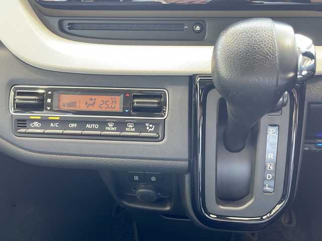 スズキ ソリオ HV MZ 愛知県 2021(令3)年 0.7万km スターシルバーメタリック 両側パワースライドドア/純正メモリナビ(フルセグTV/CD/DVD/AM・FM/BT/USB/AppleCarPlay/AndroidAuto)/アラウンドビューモニター/ETC/前席シートヒーター/ヘッドアップディスプレイ(HUD)/クリアランスソナー/クルーズコントロール/レーンアシスト/LEDヘッドライト/純正15インチアルミホイール/純正フロアマット/スペアキー/取扱説明書/保証書