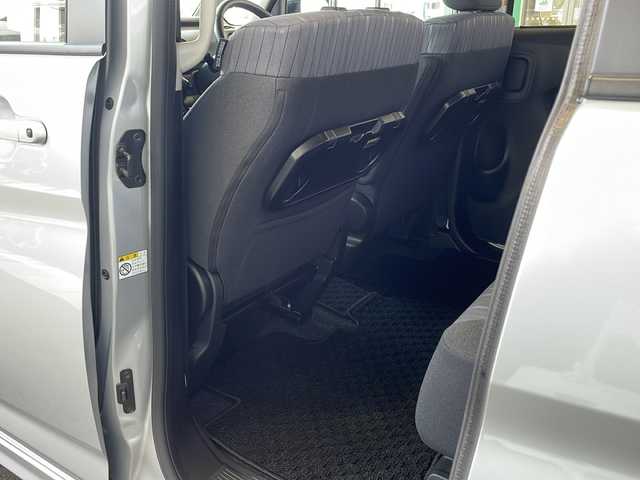 スズキ ソリオ HV MZ 愛知県 2021(令3)年 0.7万km スターシルバーメタリック 両側パワースライドドア/純正メモリナビ(フルセグTV/CD/DVD/AM・FM/BT/USB/AppleCarPlay/AndroidAuto)/アラウンドビューモニター/ETC/前席シートヒーター/ヘッドアップディスプレイ(HUD)/クリアランスソナー/クルーズコントロール/レーンアシスト/LEDヘッドライト/純正15インチアルミホイール/純正フロアマット/スペアキー/取扱説明書/保証書