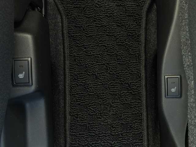 スズキ ソリオ HV MZ 愛知県 2021(令3)年 0.7万km スターシルバーメタリック 両側パワースライドドア/純正メモリナビ(フルセグTV/CD/DVD/AM・FM/BT/USB/AppleCarPlay/AndroidAuto)/アラウンドビューモニター/ETC/前席シートヒーター/ヘッドアップディスプレイ(HUD)/クリアランスソナー/クルーズコントロール/レーンアシスト/LEDヘッドライト/純正15インチアルミホイール/純正フロアマット/スペアキー/取扱説明書/保証書