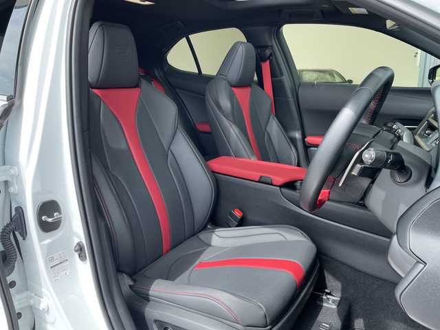 レクサス ＵＸ 200 Fスポーツエモーショナルエクスプローラ 愛知県 2022(令4)年 1.1万km ブラック/ホワイトノーヴァガラスフレーク 純正12.4型ディズプレイオーディオ　ナビ機能あり/全方位カメラ/サンルーフ/レーダークルーズコントロール/シートヒーター/エアシート/Bカメラ/電動リアゲート/パワーシート/純正アルミホイール/ETC2.0/ブラインドスポットモニター/LEDヘッドライト/パドルシフト/ステアリングヒーター/オートマチックハイビーム/ルーフレール/衝突軽減システム/フルセグ/Bluetooth/ドライブレコーダー/ステアリングスイッチ/スマートキー/プッシュスタート