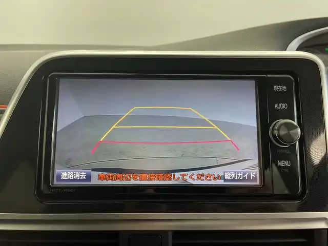 トヨタ シエンタ G クエロ 鹿児島県 2018(平30)年 5.4万km ホワイトパールクリスタルシャイン 純正ナビ/（CD/DVD/BT/フルセグTV）/両側パワースライドドア/プリクラッシュセーフティ/レーンキープアシスト/ハーフレザーシート/シートヒーター/オートライト/オートマチックハイビーム/LEDヘッドライト/スマートキー/プッシュスタート/バックカメラ