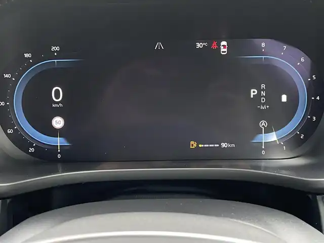 ボルボ ボルボ ＸＣ６０ B6 AWD Rデザイン 東京都 2022(令4)年 2.9万km クリスタルホワイトP エアサス/Googleナビ/全周囲カメラ/ステアリングヒーター/アダプティブクルーズコントロール/ハーフレザーシート/シートヒーター/ドライビングダイナミクス/レーンキープアシスト/Harman/Kardon/ヘッドアップディスプレイ/オートホールド/LEDオートハイビーム/BLIS/Wチャージ/純正21インチアルミホイール/パワーバックドア/フットオープナー/ETC/前席メモリー付きパワーシート/アルミペダル