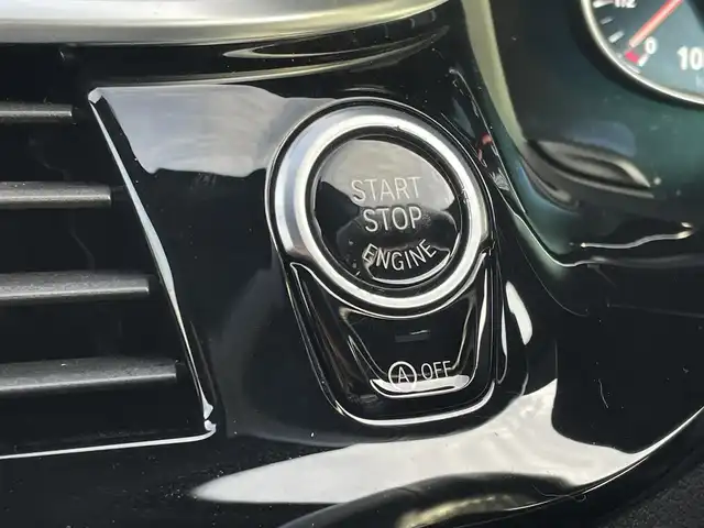 ＢＭＷ ５２３ｉ ツーリング Mスポーツ 東京都 2020(令2)年 4.7万km アルピンホワイトⅢ インテリジェントセーフティ/ドライビングアシストプラス/パーキングアシストプラス/純正ナビ/フルセグTV/CD/DVD再生/Bluetooth接続/全周囲モニター/スマートキー/プッシュスタート/パドルシフト/アダプティブクルーズコントロール/ステアリングスイッチ/ヘッドアップディスプレイ/前後型ドライブレコーダー/パークアシスト/電動パワーシート/パワーゲート/純正LEDヘッドライト/オートライト/オートハイビーム