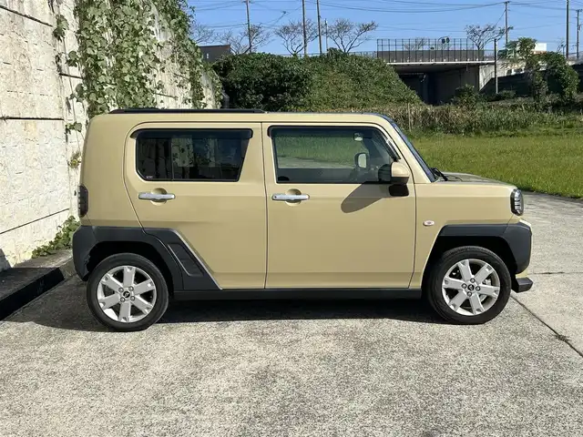 ダイハツ タフト G 長崎県 2021(令3)年 3.9万km サンドベージュメタリック ワンオーナー/ガラスルーフ/純正メモリナビ/（CD/DVD/BT/フルセグ）/バックカメラ/衝突軽減システム/レーンアシスト/前後ソナー/シートヒーター/ステアリングスイッチ/ドライブレコーダー/ルーフレール/オートライト/純正15インチAW/ETC