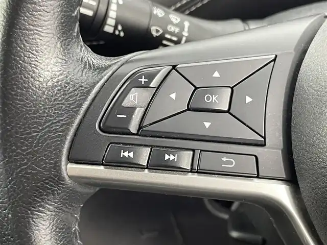 日産 セレナ ハイウェイスター 群馬県 2016(平28)年 9.9万km ブリリアントホワイトパール フリップダウンモニター　純正９インチナビ　バックカメラ　両側パワースライドドア　クルーズコントロール　オートライト　純正１６インチＡＷ　ステアリングリモコン　横滑り防止装置　スマートキー　ＥＴＣ　禁煙