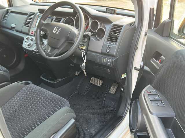 ホンダ クロスロード 18X HID エディション 秋田県 2007(平19)年 3.4万km プレミアムホワイトパール 社外メモリナビ/社外BT、CD、DVD、TV/バックカメラ/４WD/スペアキー/ETC