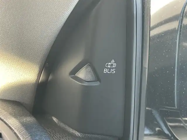 ボルボ Ｖ４０ T－4 千葉県 2014(平26)年 5.5万km ブラックサファイアメタリック 衝突軽減ブレーキ/純正ＨＤＤナビ/バックカメラ/ＥＴＣ/ＢＳＭ/レーダークルーズコントロール/純正１６インチアルミホイール/ハロゲンヘッドライト　/オートライト