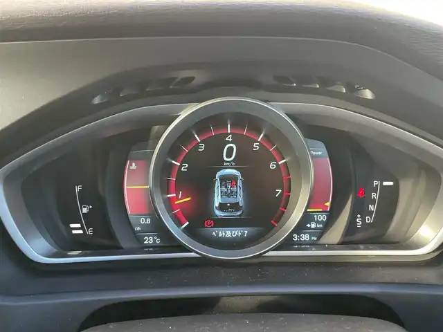 ボルボ Ｖ４０ T－4 千葉県 2014(平26)年 5.5万km ブラックサファイアメタリック 衝突軽減ブレーキ/純正ＨＤＤナビ/バックカメラ/ＥＴＣ/ＢＳＭ/レーダークルーズコントロール/純正１６インチアルミホイール/ハロゲンヘッドライト　/オートライト