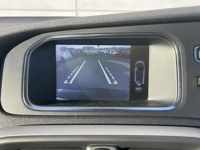 ボルボ Ｖ４０ T－4 千葉県 2014(平26)年 5.5万km ブラックサファイアメタリック 衝突軽減ブレーキ/純正ＨＤＤナビ/バックカメラ/ＥＴＣ/ＢＳＭ/レーダークルーズコントロール/純正１６インチアルミホイール/ハロゲンヘッドライト　/オートライト